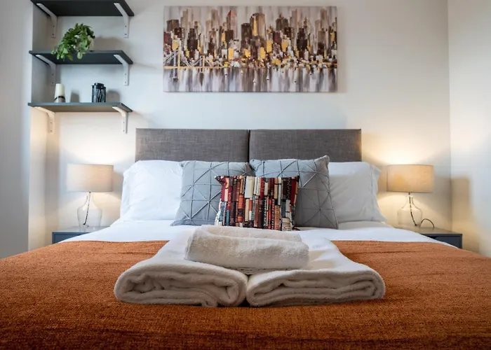 2-Bedroom Cardiff Bay Apartment Wi-Fi, Parking