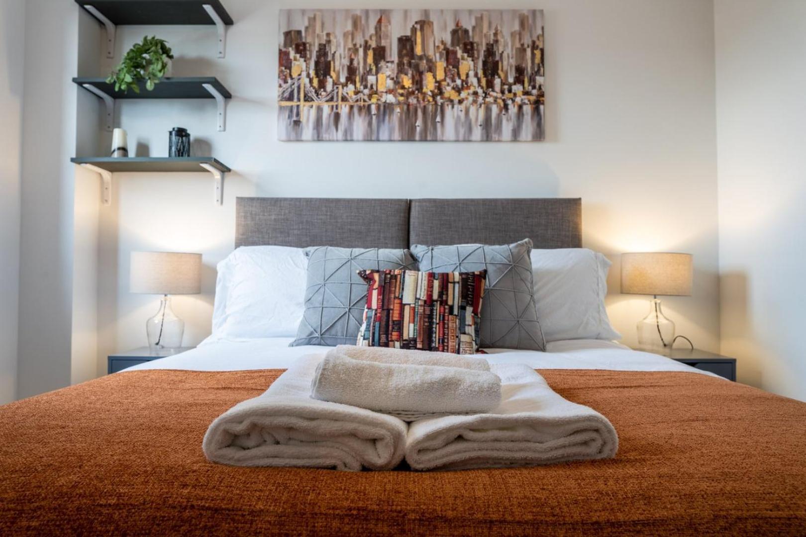 2-bedroom Bay Wi-fi, Parking Apartment Cardiff
